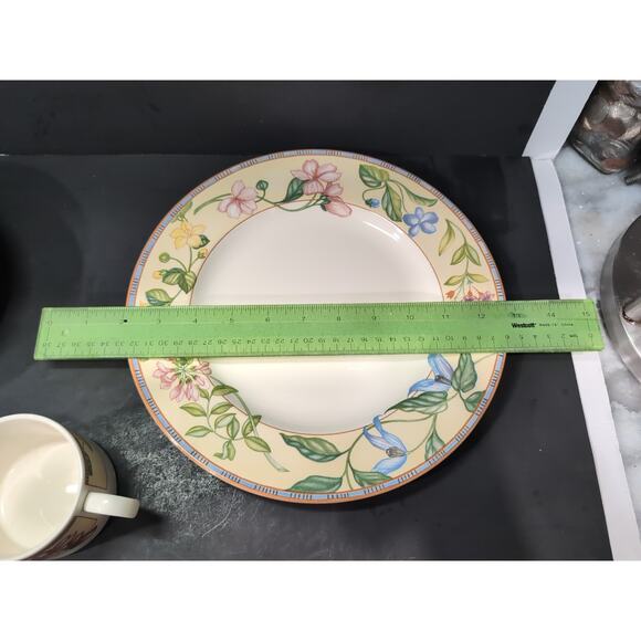 Johnson Brothers China‎ Spring Medley, 5 Piece Place Setting, Floral Dinnerware - Picture 6 of 11